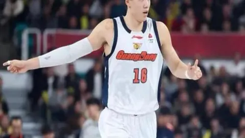 “基础球感训练：传球与停球技巧”